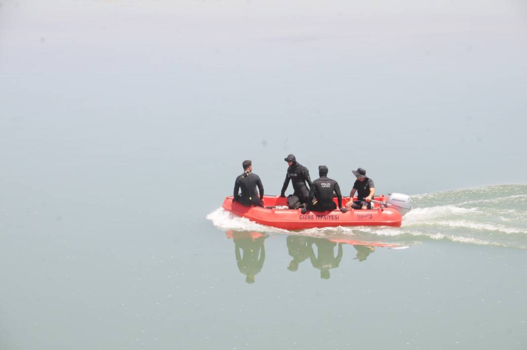 Kayıp kız çocuğu Dicle Nehri’nde aranıyor 10